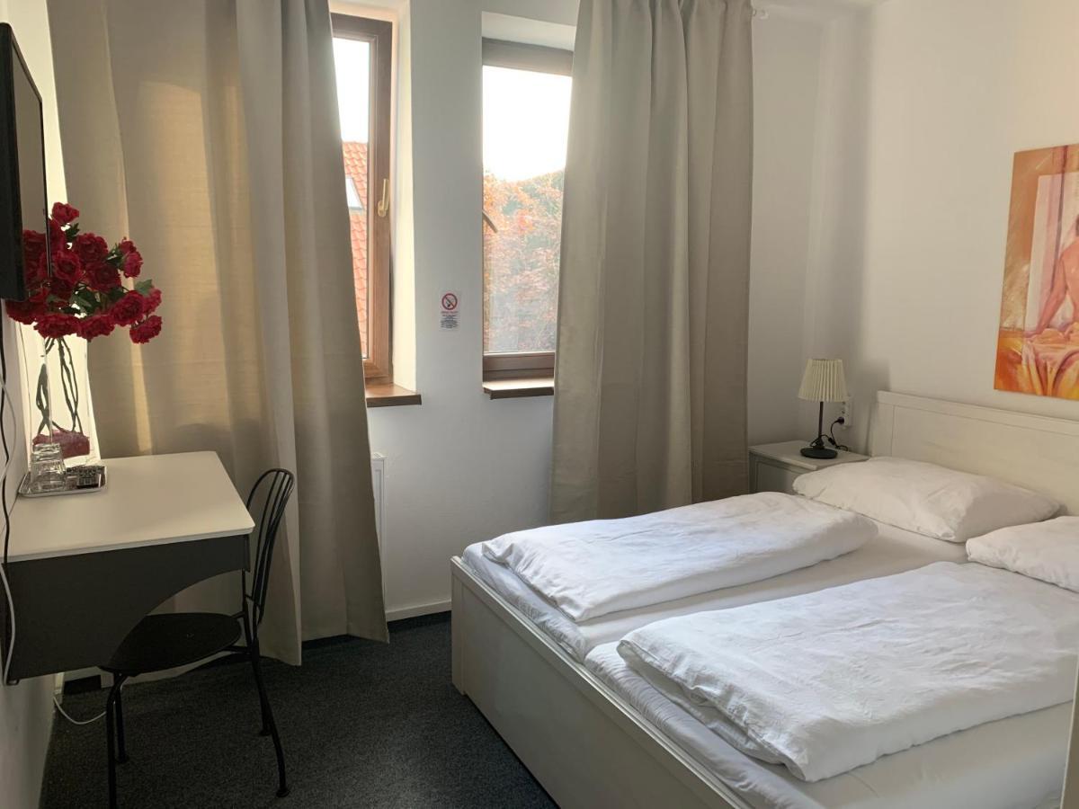 Penzion Holiday Trnava Eksteriør bilde