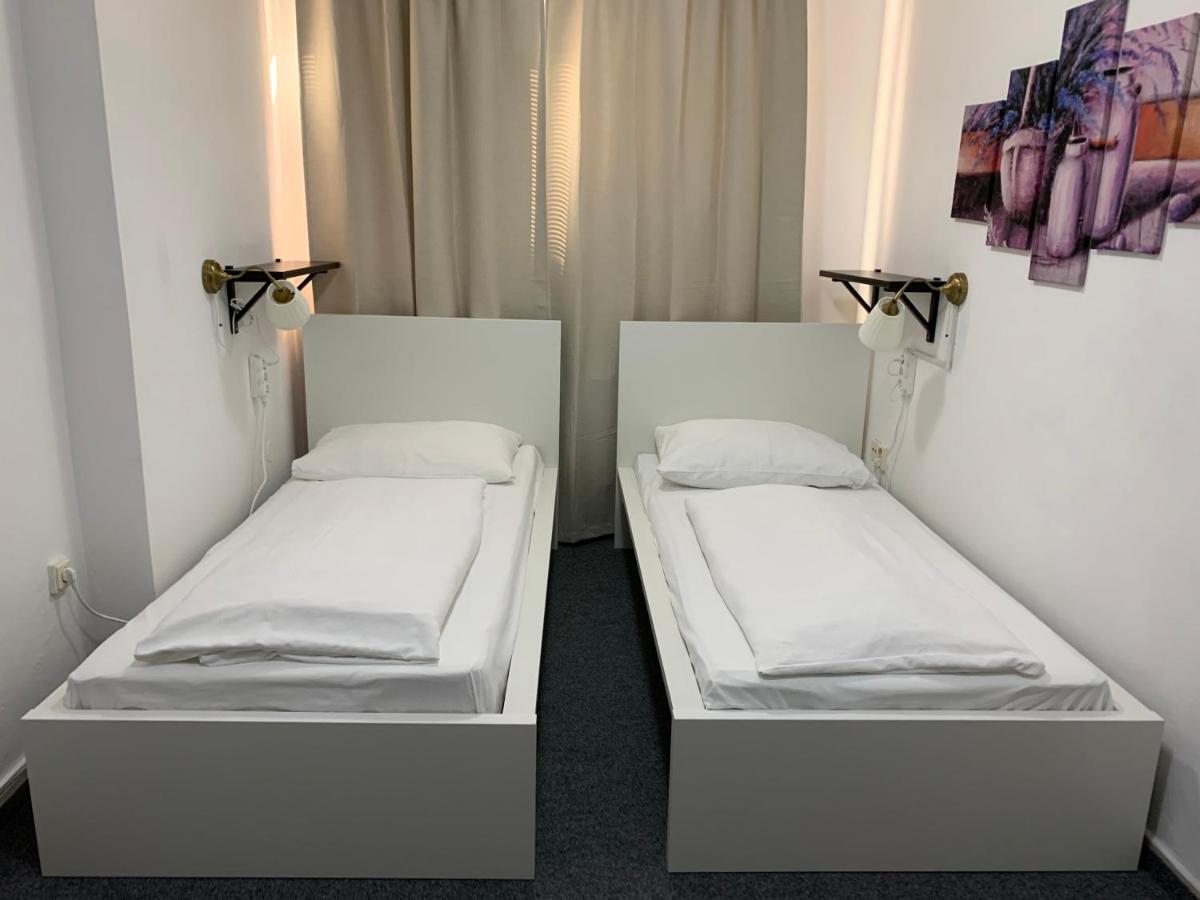 Penzion Holiday Trnava Eksteriør bilde