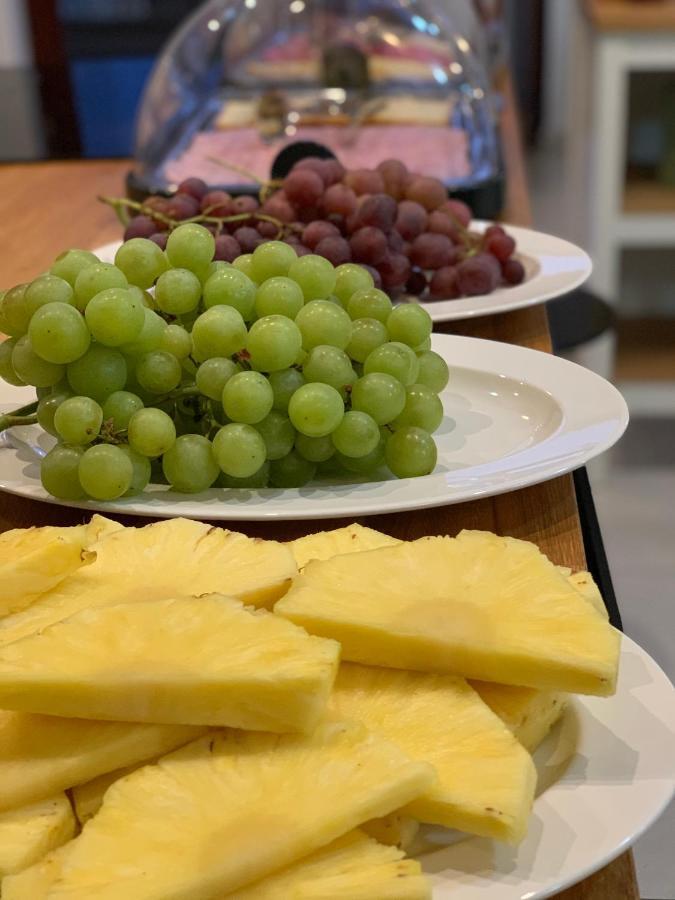 Penzion Holiday Trnava Eksteriør bilde