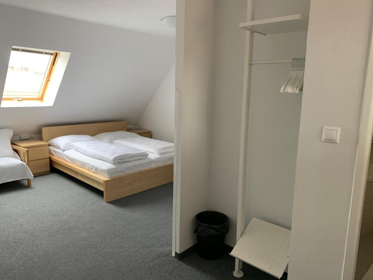 Penzion Holiday Trnava Eksteriør bilde
