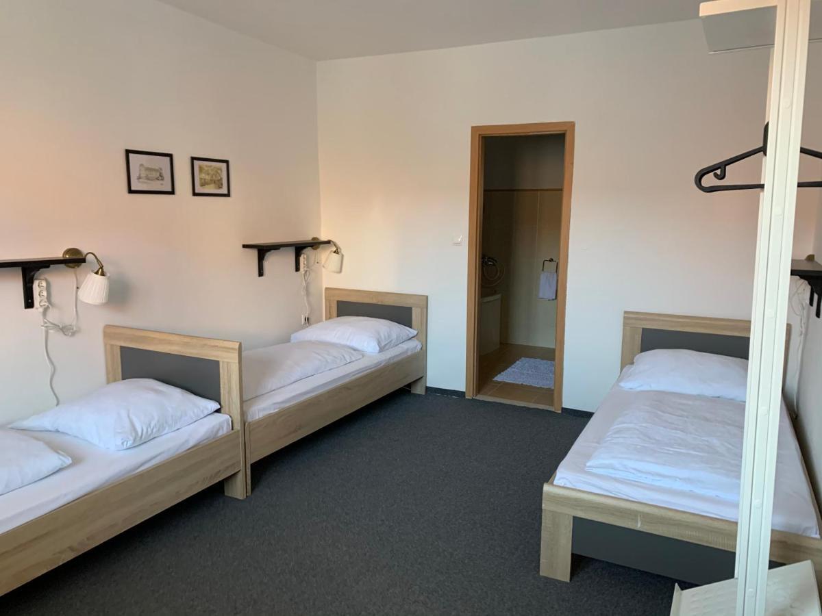 Penzion Holiday Trnava Eksteriør bilde